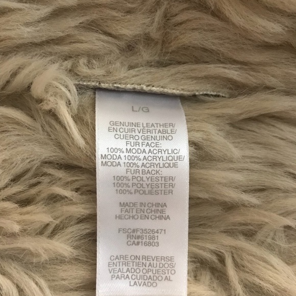 Suede vest lined with faux fur - Picture 7 of 8